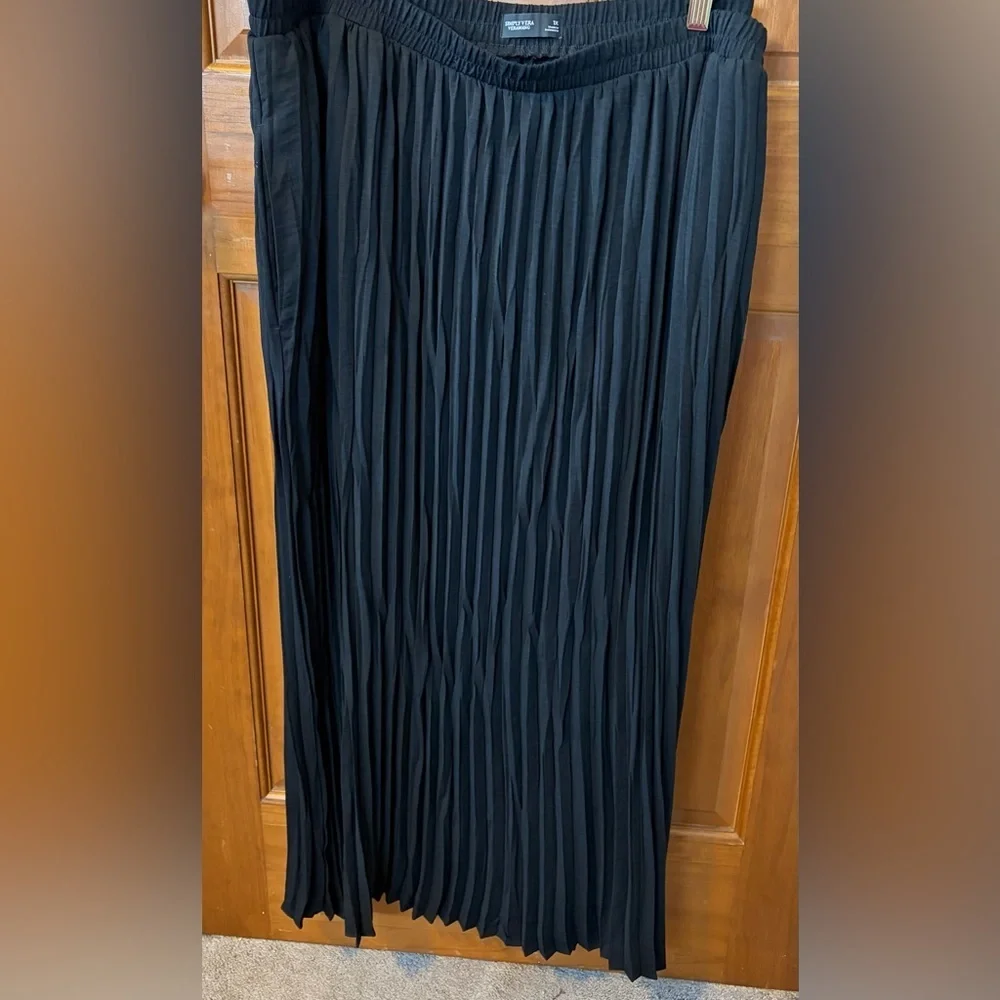 Simply Vera Vera Wang Black Maxi Skirt